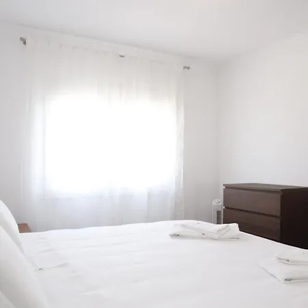Charming In Peaceful Apartment