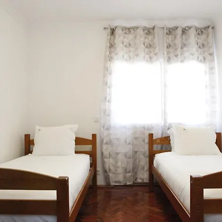Charming In Peaceful Apartment *