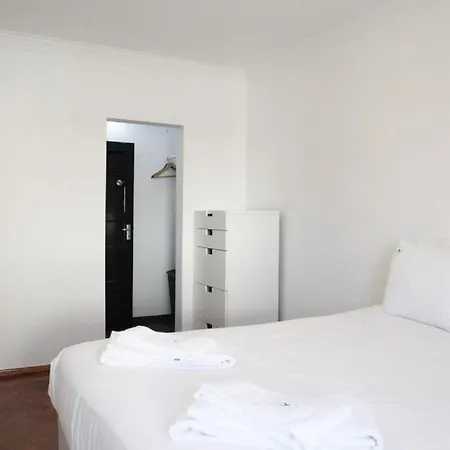 Charming In Peaceful Apartment *